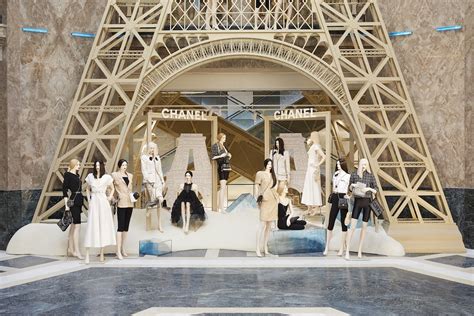 chanel champs elysées paris.